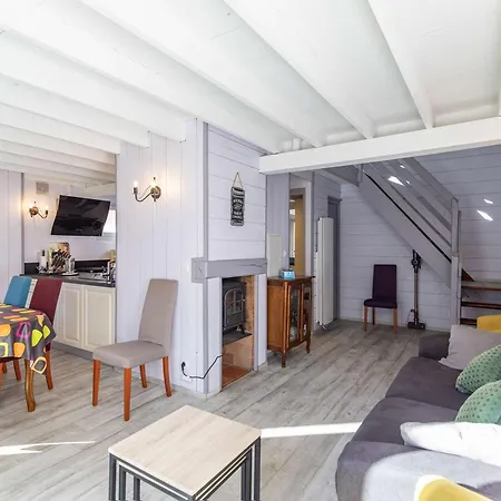T3 Avec Petite Terrasse, 2 Chambres, Parking A - Fr-1-401-313 Apartment *