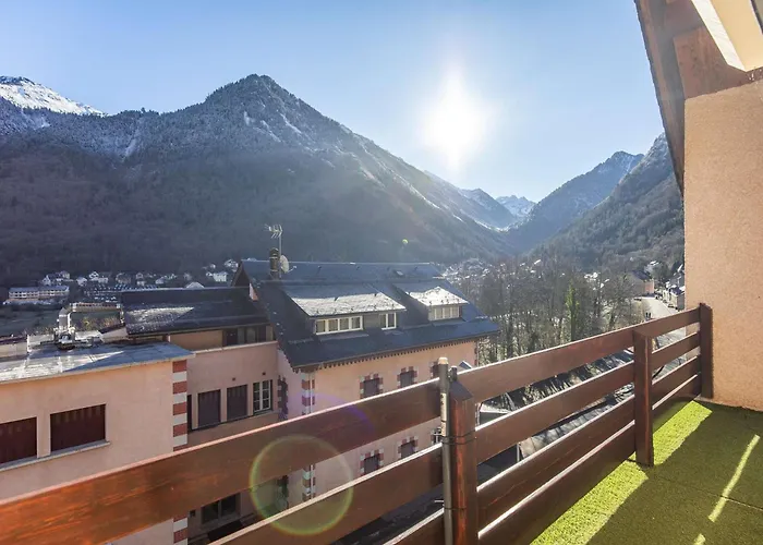 T3 Avec Petite Terrasse, 2 Chambres, Parking A - Fr-1-401-313 Apartament Cauterets